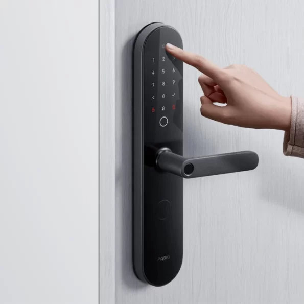 Smart lock aqara